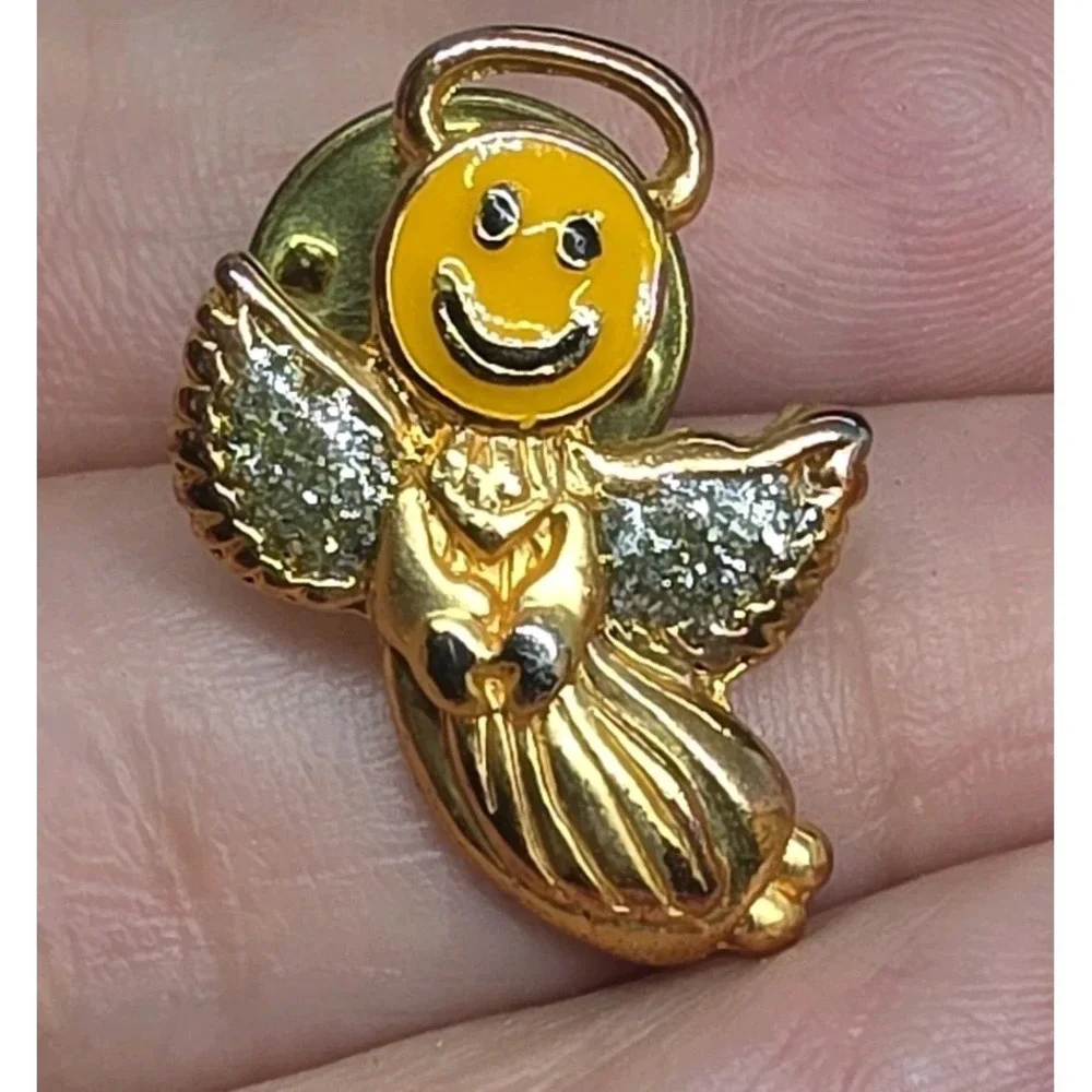 Smiley Face Guardian Angel Lapel Hat Jacket Pin Yellow Face